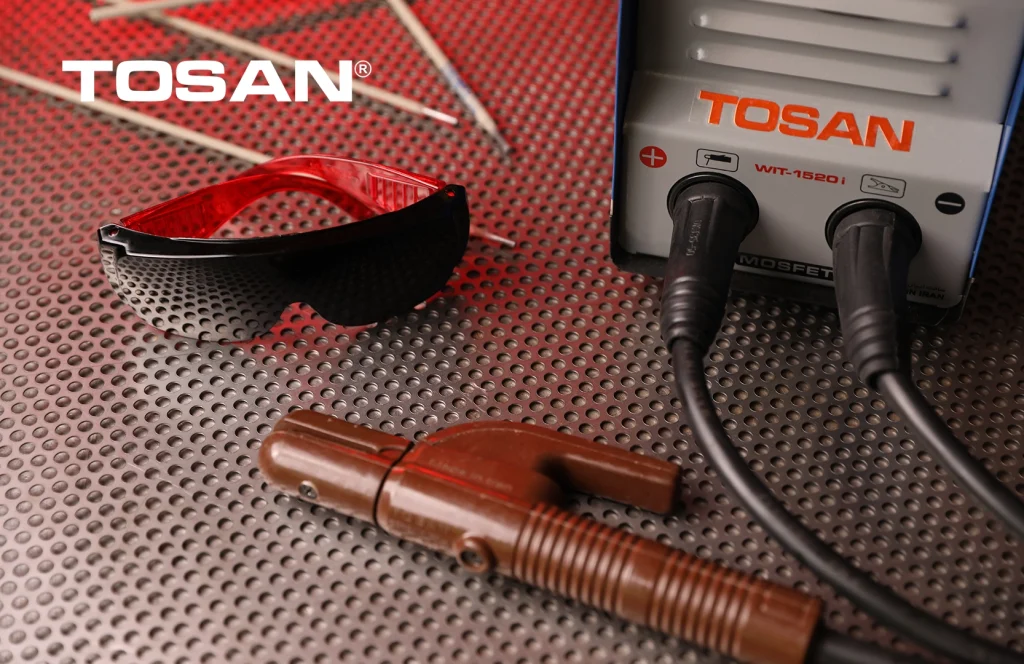 راهنمای انتخاب عینک ایمنی؛ آشنایی کامل با انواع آن