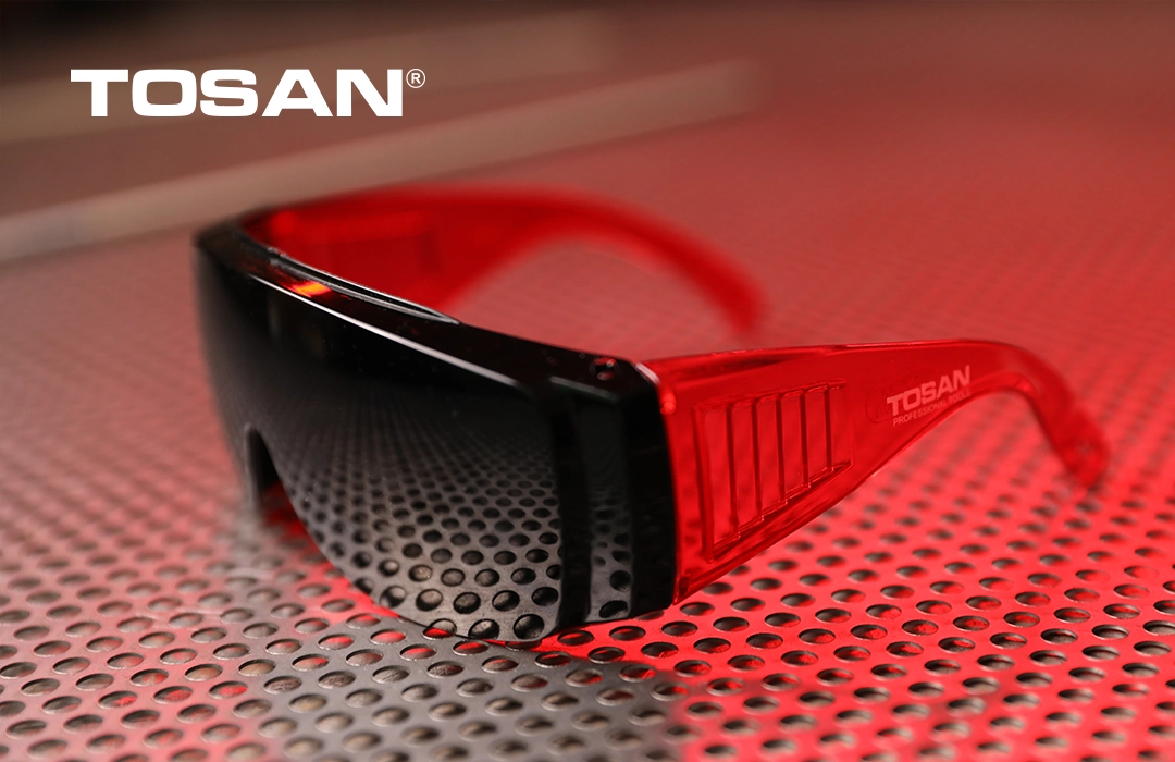 مشخصات فنی انواع بهترین عینک ایمنی توسن