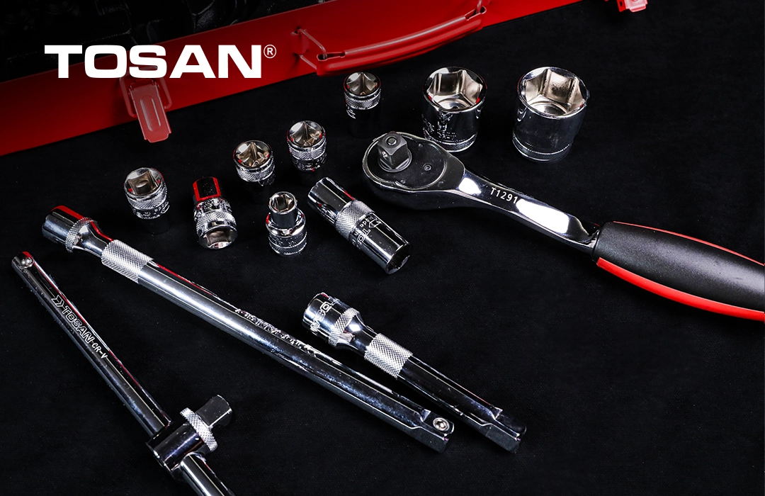 انواع آچار در بازار؛ آچار جغجغهای (Ratchet Wrench) و آچار شمع